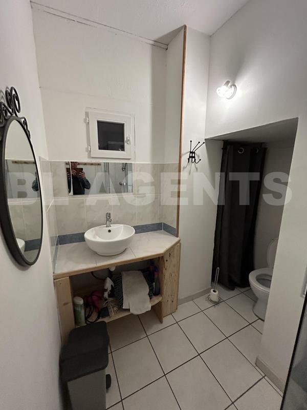 Appartement - 100 m² - 2 pièces