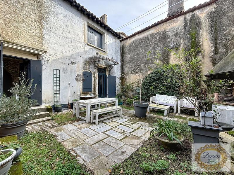 Maison - 213 m² - 6 pièces