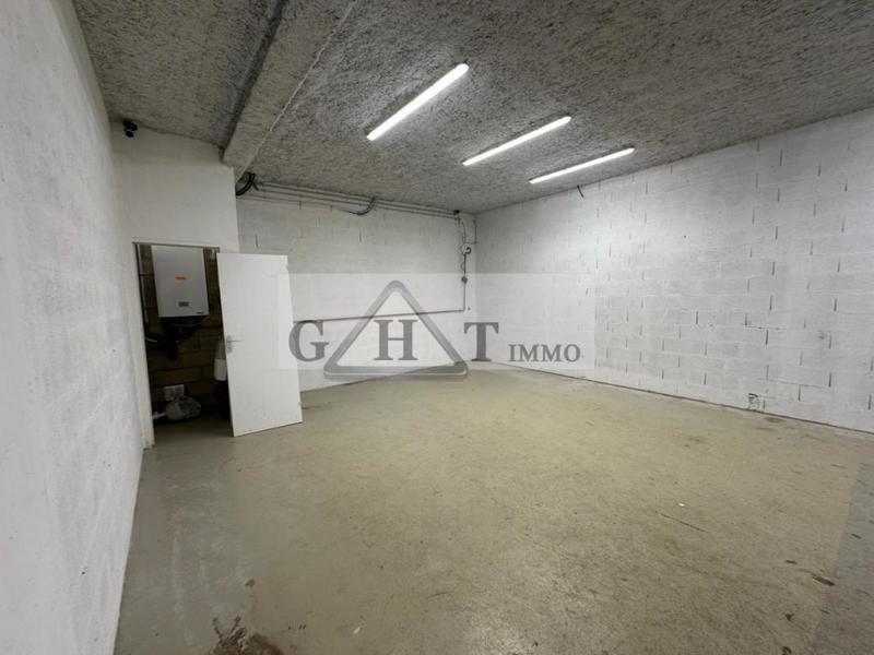 Entrepôt - 175 m²