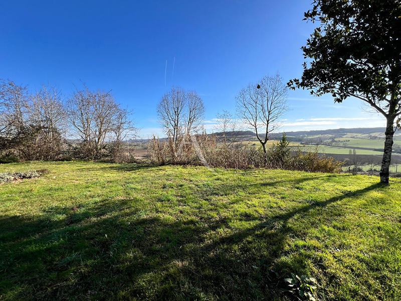 Maison - 250 m² - 5 pièces