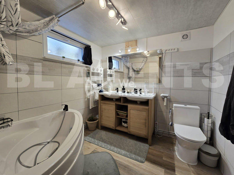 Maison - 109 m² - 4 pièces