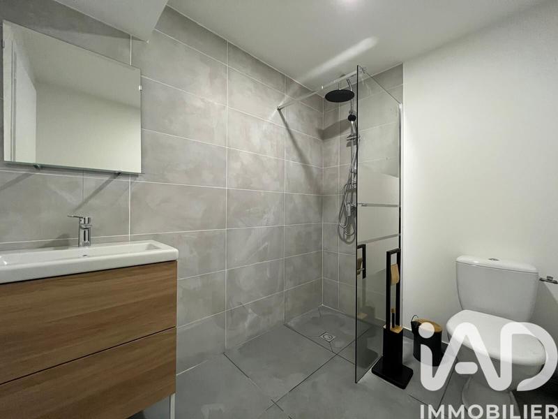 Maison - 230 m² - 12 pièces