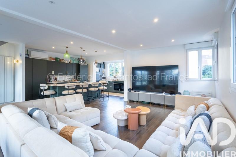 Maison - 200 m² - 6 pièces