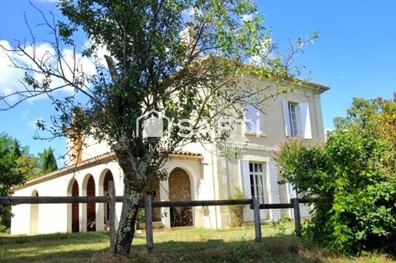 Maison - 235 m² - 7 pièces