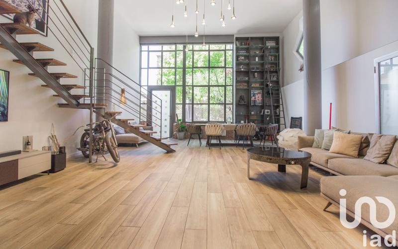 Loft - 153 m² - 6 pièces