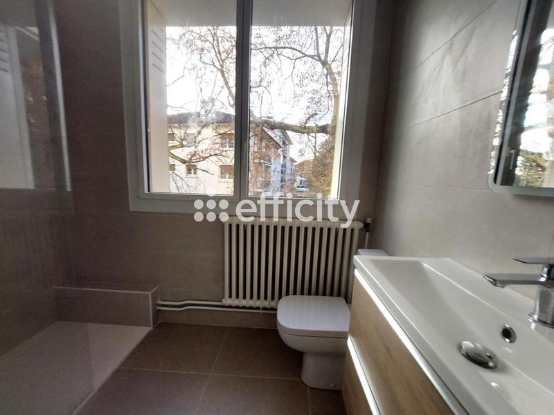 Appartement - 146 m² - 6 pièces