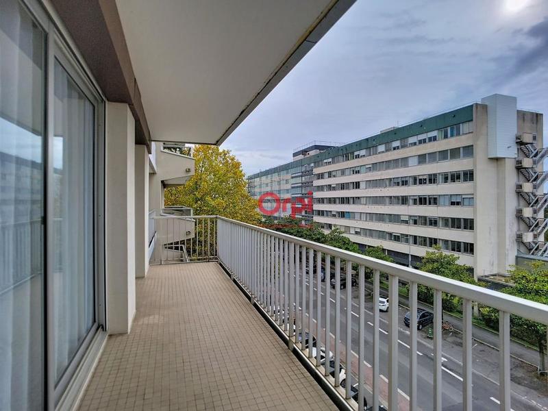 Appartement - 90 m² - 4 pièces