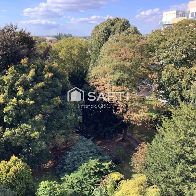 Appartement - 93 m² - 5 pièces