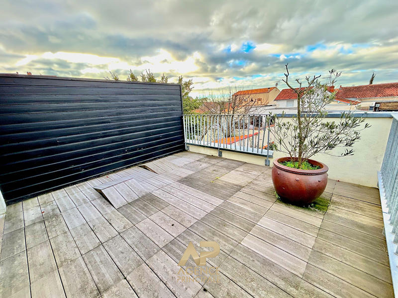 Maison - 203 m² - 5 pièces