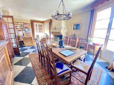 Appartement - 154 m² - 6 pièces