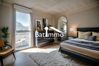 Appartement - 82 m² - 4 pièces