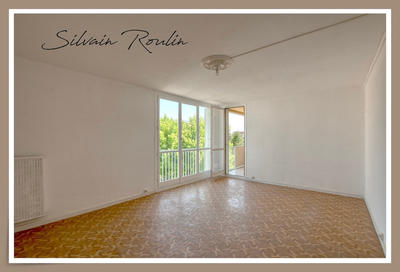 Appartement - 90 m² - 5 pièces