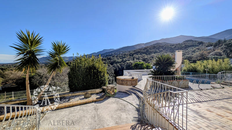 Villa - 158 m² - 6 pièces