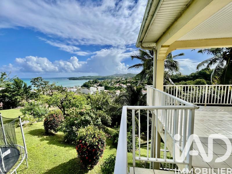 Maison - 97 m² - 5 pièces