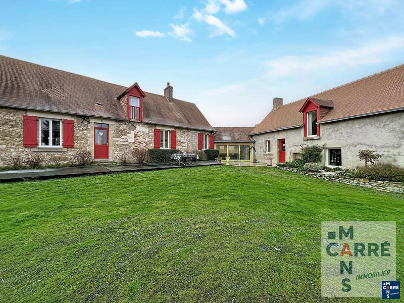 Maison - 240 m² - 8 pièces