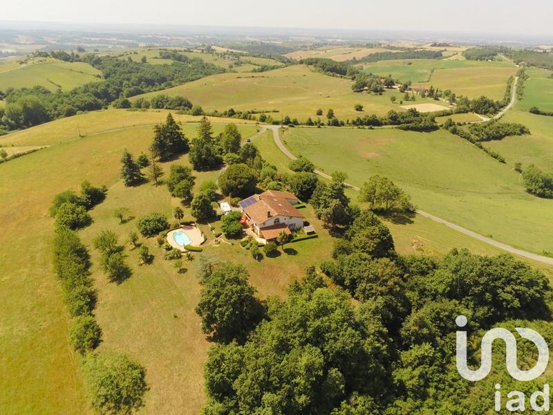 Maison - 293 m² - 10 pièces