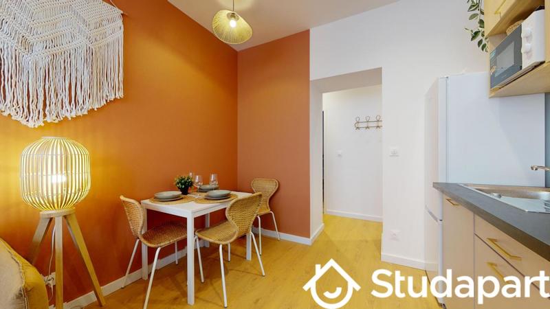 Chambre - 13 m² - 1 pièce