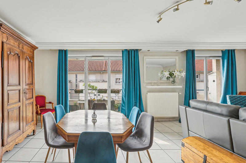 Local commercial - 140 m² - 5 pièces