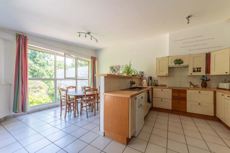 Maison - 235 m² - 8 pièces