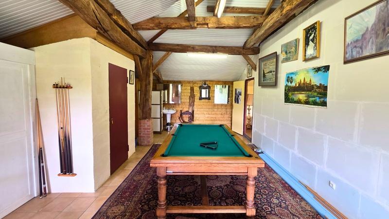 Propriété - 265 m² - 6 pièces