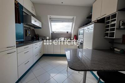 Appartement - 98 m² - 5 pièces