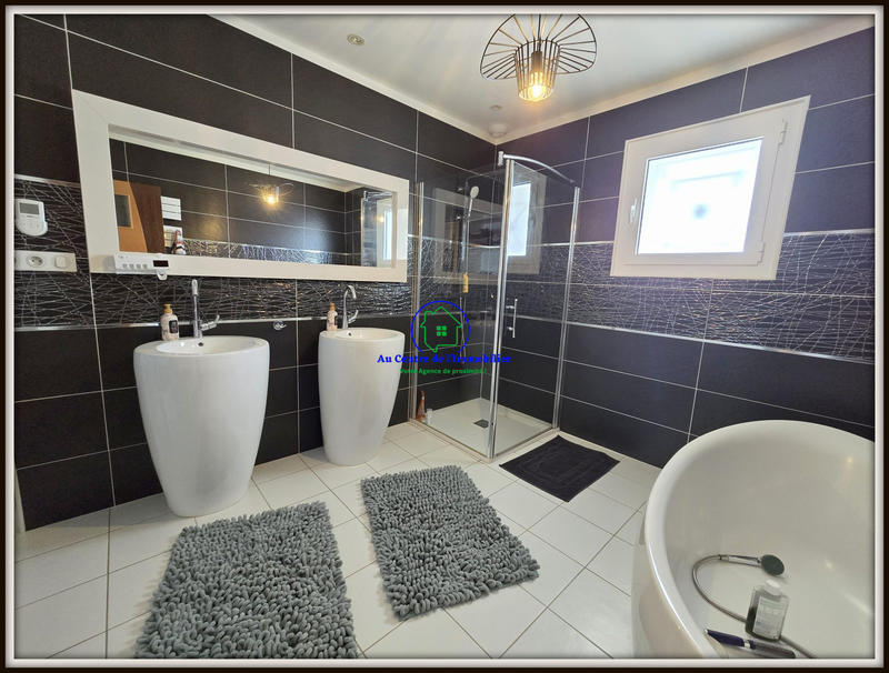 Maison - 191 m² - 7 pièces