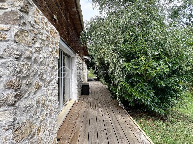 Maison - 180 m² - 5 pièces