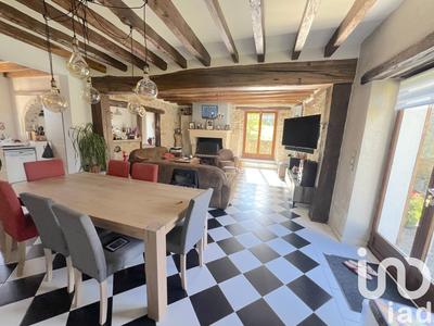 Maison - 252 m² - 10 pièces