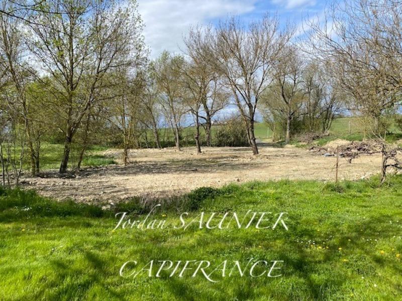 Terrain constructible - 2 500 m²