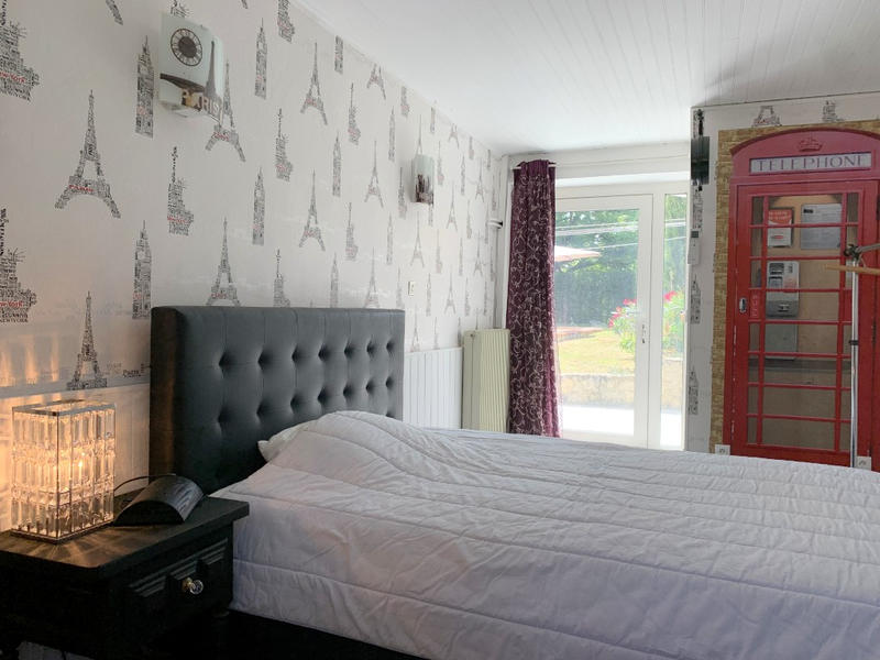 Maison - 220 m² - 7 pièces