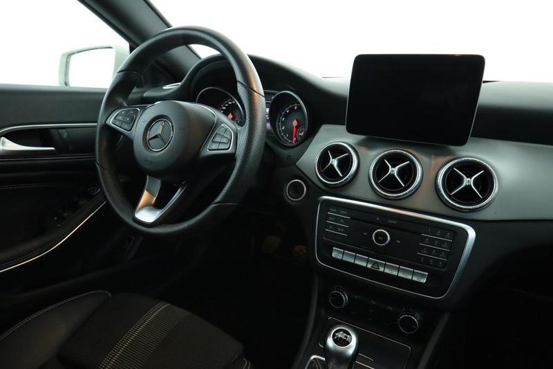 Mercedes Cla 180 122 ch