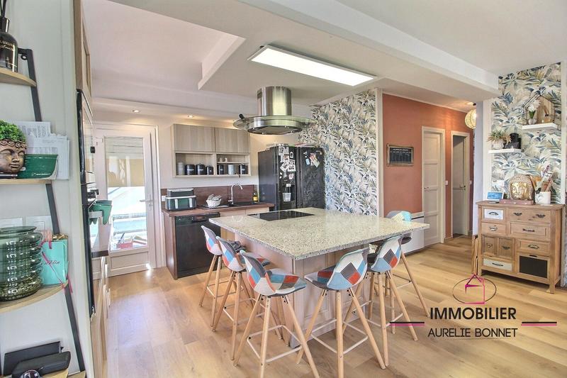Maison - 125 m² - 7 pièces