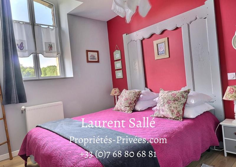 Moulin - 621 m² - 16 pièces