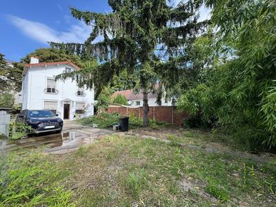 Maison - 104 m² - 4 pièces