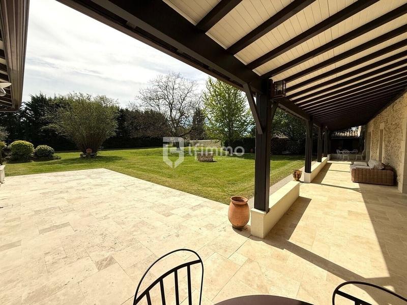 Maison de maîtres - 306 m² - 9 pièces