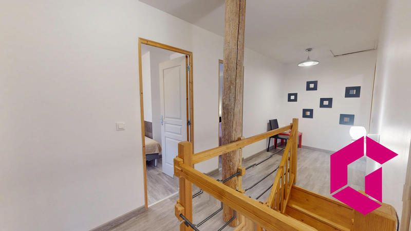 Maison - 102 m² - 4 pièces