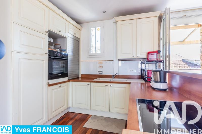 Maison - 98 m² - 5 pièces
