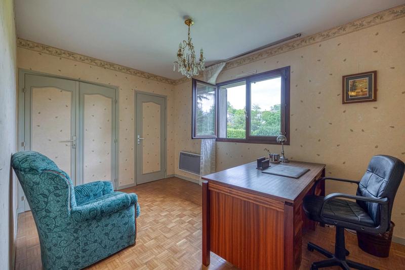 Maison - 180 m² - 8 pièces