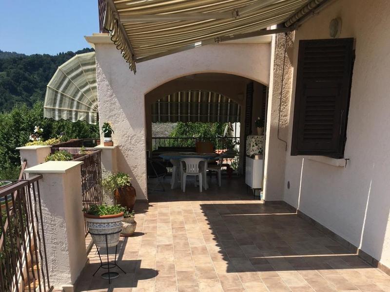 Pavillon - 216 m² - 11 pièces