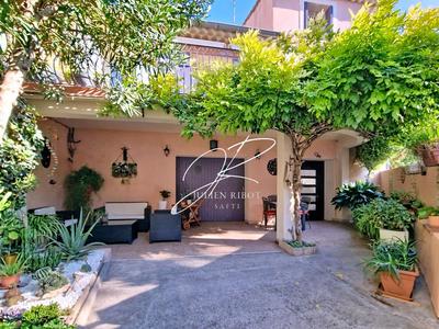 Maison - 186 m² - 6 pièces