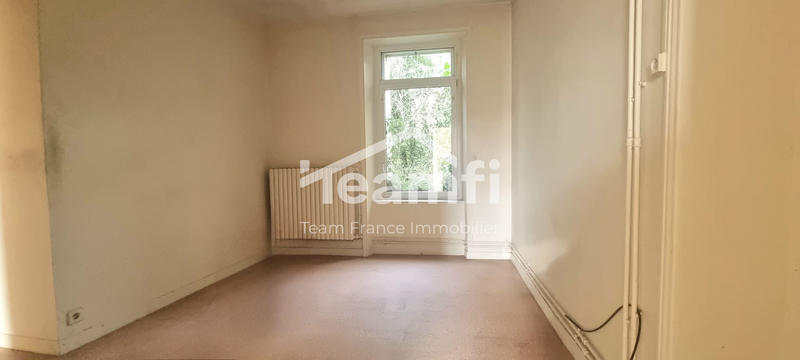 Maison - 230 m² - 9 pièces