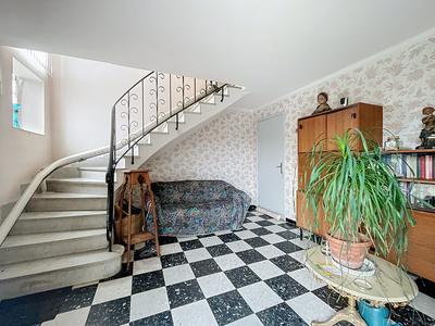Maison - 140 m² - 6 pièces
