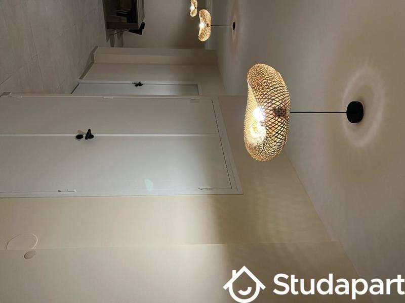 Chambre - 9 m² - 1 pièce