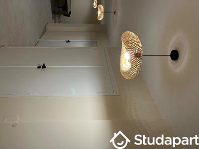 Chambre - 9 m² - 1 pièce