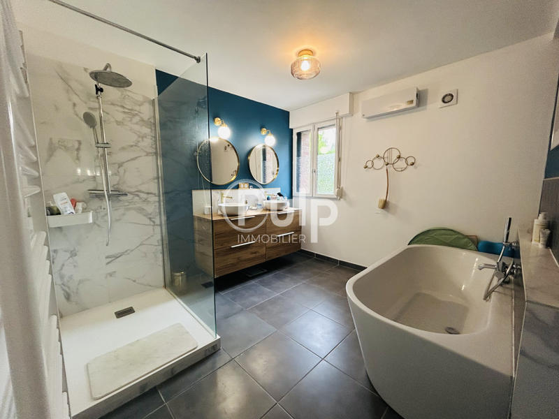 Pavillon - 155 m² - 8 pièces