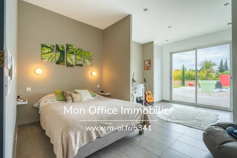 Maison - 260 m² - 8 pièces