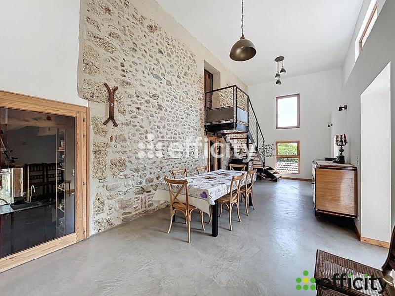 Maison - 390 m² - 12 pièces