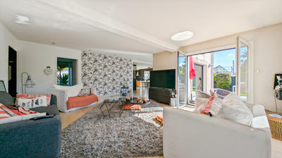 Maison - 208 m² - 7 pièces