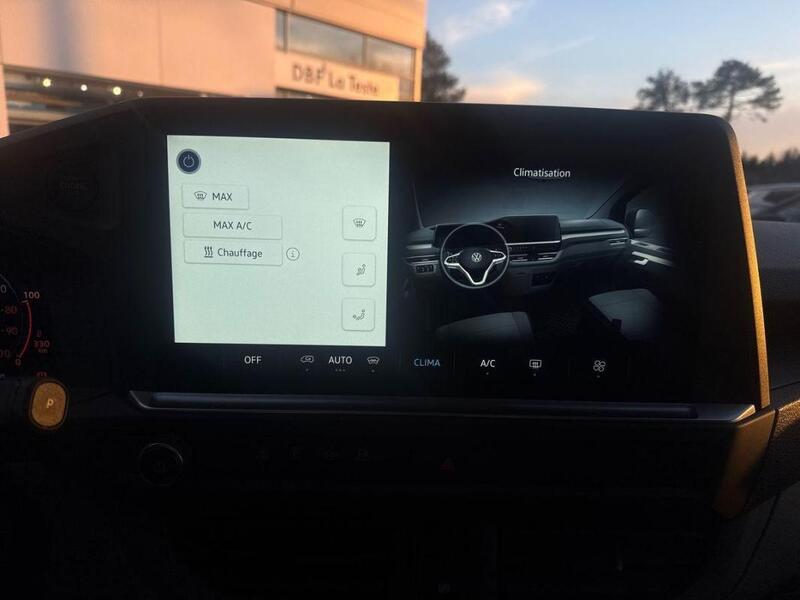 Volkswagen Transporter E Van (64kwh/210kw) L1