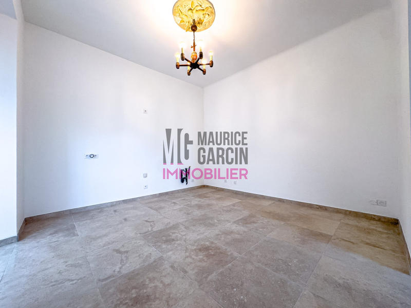 Maison - 180 m² - 4 pièces